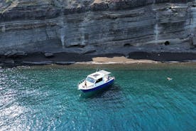 Santorini Private Cruise Sightseeing Tour with BBQ and Drinks