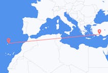 터키 안탈리아에서 출발해 포르투갈 포르투산투까지(으)로 가는 항공편