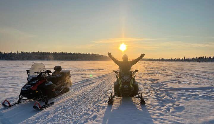 Day tour with snowmobile in Kiruna 1:30 pm