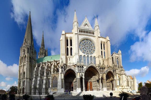 Chartres und seine Kathedrale: 5-stündige Tour von Paris mit privaten Verkehrsmitteln