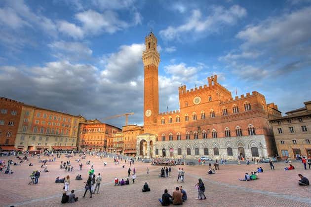 Tour privato: gita di un giorno a Siena e San Gimignano da Firenze