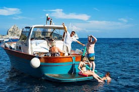 Liten grupp båtdagstur Kryssning från Sorrento till Capri