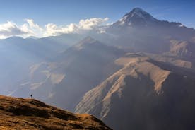 カズベギ - エンジェル マウンテンへの 1 日トレッキング プライベート ツアー 3096 m