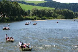 Rafting dans les gorges de la rivière Dunajec dans le sud de la Pologne, visite privée de Cracovie