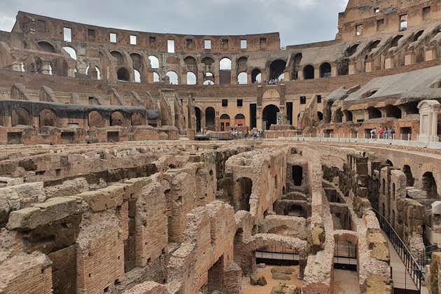 Wspólna wycieczka podziemna Koloseum — lochy