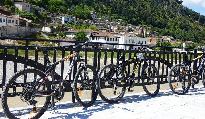 Sykkelutleie og sykkelturer i Berat av 1001 albanske opplevelser