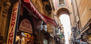 Kulinarische Tour durch Neapel mit einem lokalen Experten