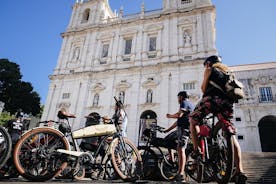Tour met gids door de heuvels van Lissabon op een elektrische fiets