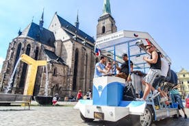 チェコ共和国の観光ツアー：ピルゼンのビールバイク