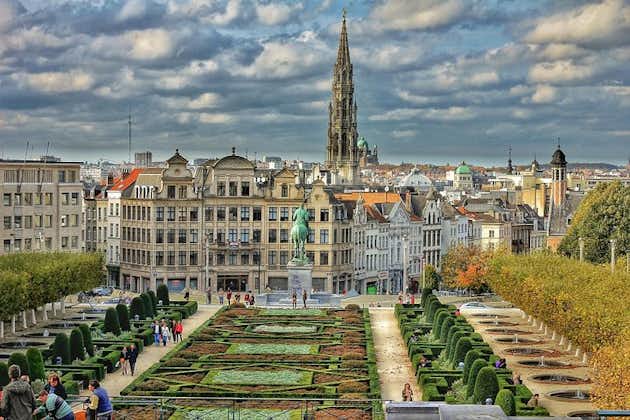 Private 4-hour Walking Tour of Brussels with official tour guide