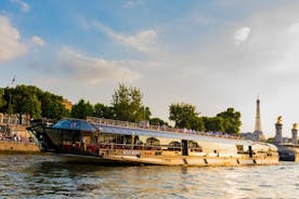 Crucero nocturno con cena y música en vivo por el río Sena en París con Bateaux Mouches