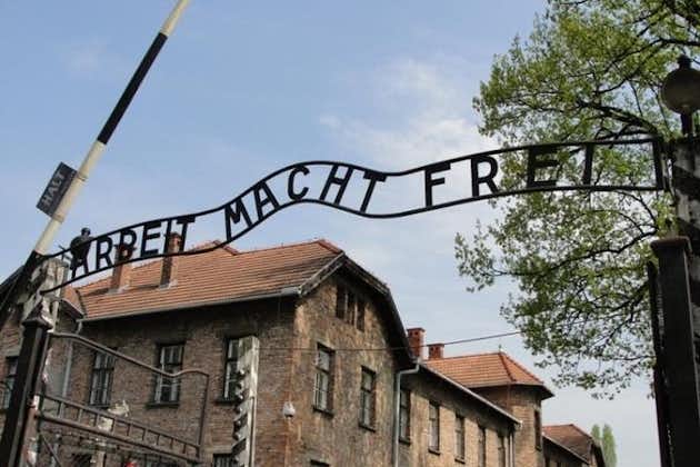 Visita a Auschwitz Birkenau con transporte privado desde Cracovia