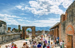 Pompeii og Amalfikysten fra havnen i Salerno