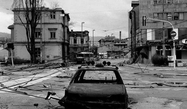 ROSES OF SARAJEVO (サラエボ包囲戦ツアー 1992/1995) - 希望のトンネル + 5 つの場所