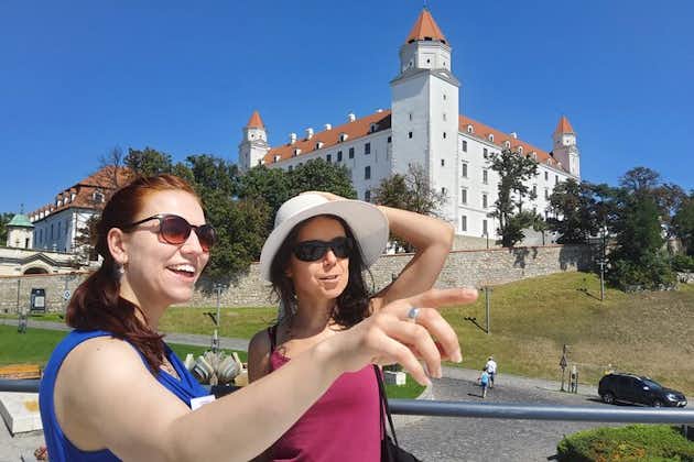 Excursão privada pela cidade e castelo de Bratislava com minivan