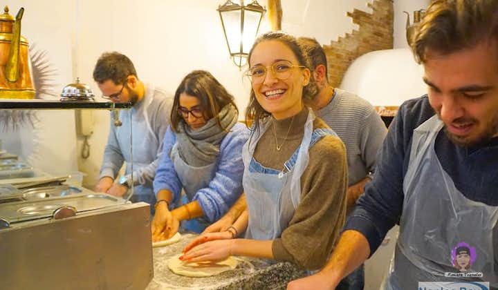 Italy: Authentic Pizza Class in Naples with Appetizer and Drink