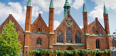 Caça ao tesouro em Lübeck e passeio autoguiado pelos melhores pontos de referência