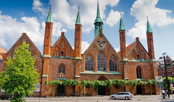 Lübeck Scavenger Hunt and Best Landmarks Self-Guided Tour