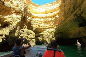 Excursion en bateau aux grottes de Benagil depuis Armação de Pêra