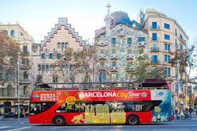 Barcelona City Tour Hop-On Hop-Off with Optional Catamaran 