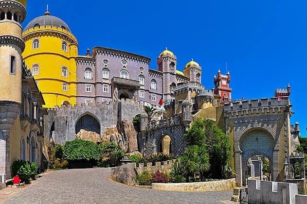 Private Tour Sintra-Queluz-Cabo da Roca-Cascais and Portuguese Riviera from Lisbon
