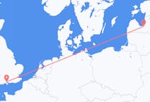 Fly fra Riga til Southampton