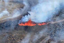 New Volcanic Eruption Area: Helicopter Tour in Iceland