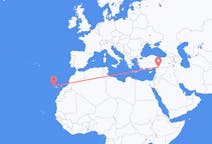 出发地 西班牙与 圣克鲁斯-德拉帕尔马 出发目的地 土耳其加濟安泰普的航班