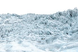 ヨークルスアゥルロゥン氷河ラグーン 2 日ツアー & オプションの氷河ハイキング