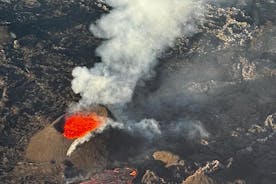 Nieuw vulkaanuitbarstingsgebied: helikoptervlucht in IJsland