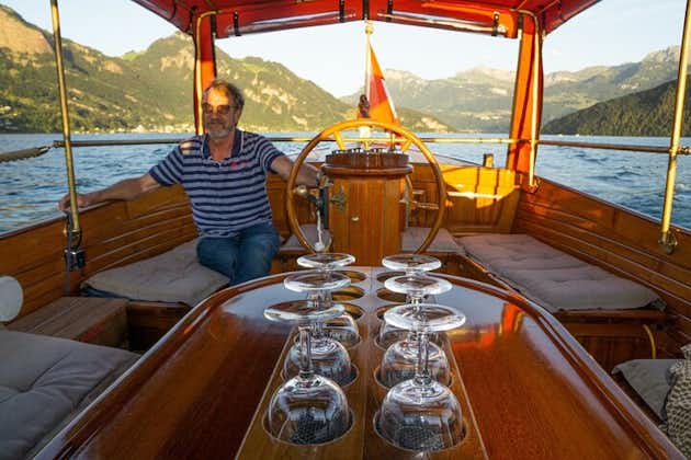 Lujoso recorrido por el lago de Lucerna en un yate privado a motor