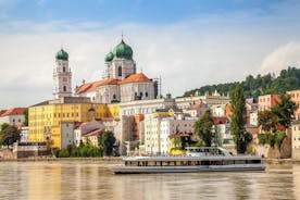 Räätälöity yksityinen kiertue Salzburgiin risteilyvieraille Linzistä tai Passausta