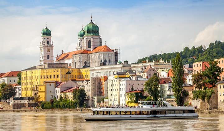 Customized Private Tour to Salzburg for Cruise Guests from Linz or Passau