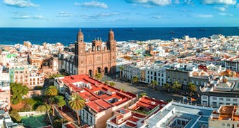 Photo of aerial view of beautiful landscape with Cathedral Santa Ana Vegueta in Las Palmas, Gran Canaria, Canary Islands, Spain.