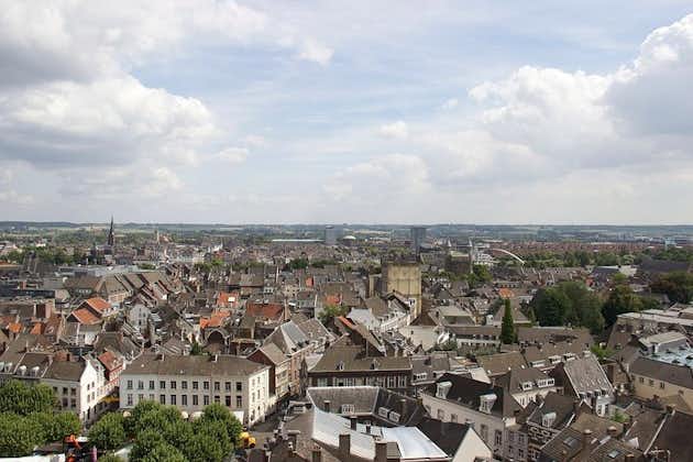 Tour privato a piedi di Maastricht con una guida professionale