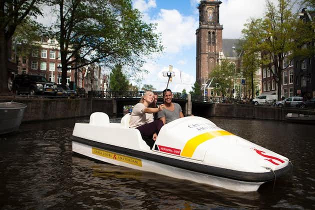 Noleggio di pedalò sui canali di Amsterdam con Heineken Experience facoltativa