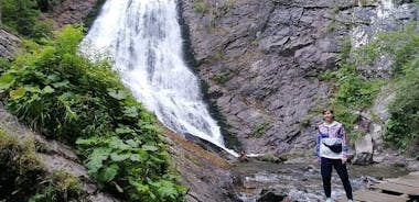 Vladeasa Peak und Bride's Waterfall Day Hike