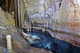Svømning og Caving i Cova des Coloms