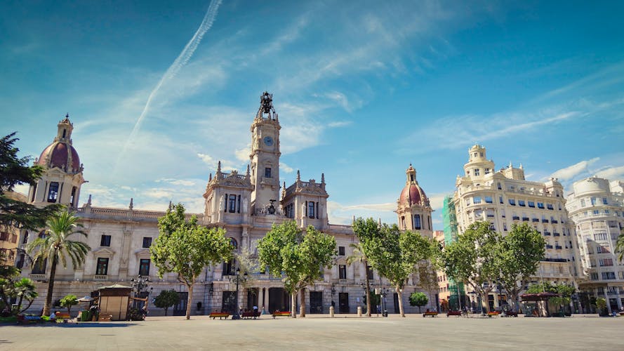 Photo of Valencia City Council in the Mascleta square.