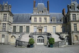 Chateau of Fontainebleau og Vaux le Vicomte 9 tíma einkaferð