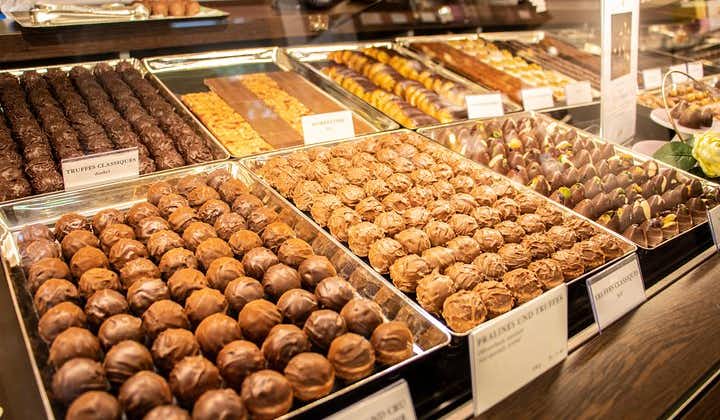Zurich Chocolate Hunting Tour with a Local
