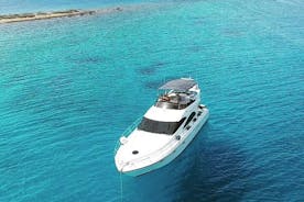 Location de yacht à moteur VIP - 17 mètres 54 pieds - 10 invités possibles - Excursion d'une journée