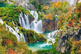 From Zadar: Plitvice Lakes Guided Day Tour with Tickets