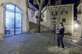 Private Découvrez Lisbonne avec un photographe - Night Edition