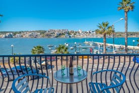 Harbour Lights Seafront Penthouse, with Large Terrace with Stunning Panoramic Sea Views - by Getawaysmalta