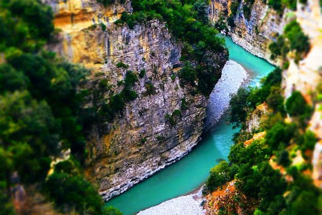 Osumi-Schluchten und Bogova-Wasserfall von Berat – Tour von 1001 Albanian Adventures