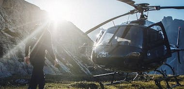 ドロミテとコルティナ ダンペッツォ間のパノラマ ヘリコプター ツアー