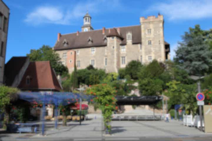 Coches de lujo de alquiler en Montluçon, Francia
