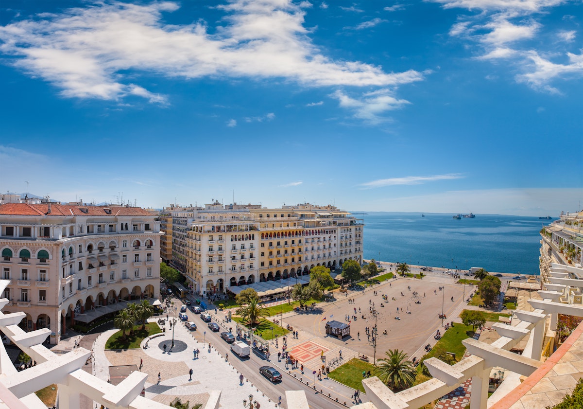 Греческая площадь. Thessaloniki Греция. Площадь Аристотеля Салоники. Салоники центр города. Столица Греции Салоники.