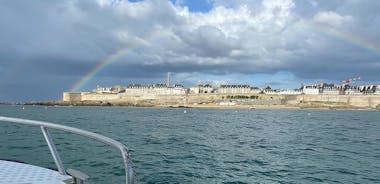 Viagem marítima a Saint-Malo Passeio de barco cultural